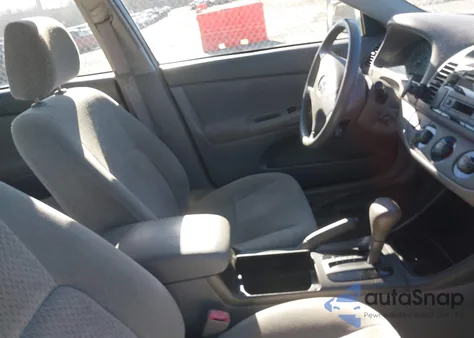 2003 Toyota Camry Le z USA, uszkodzony, nr VIN 4T1BE32K73U783949